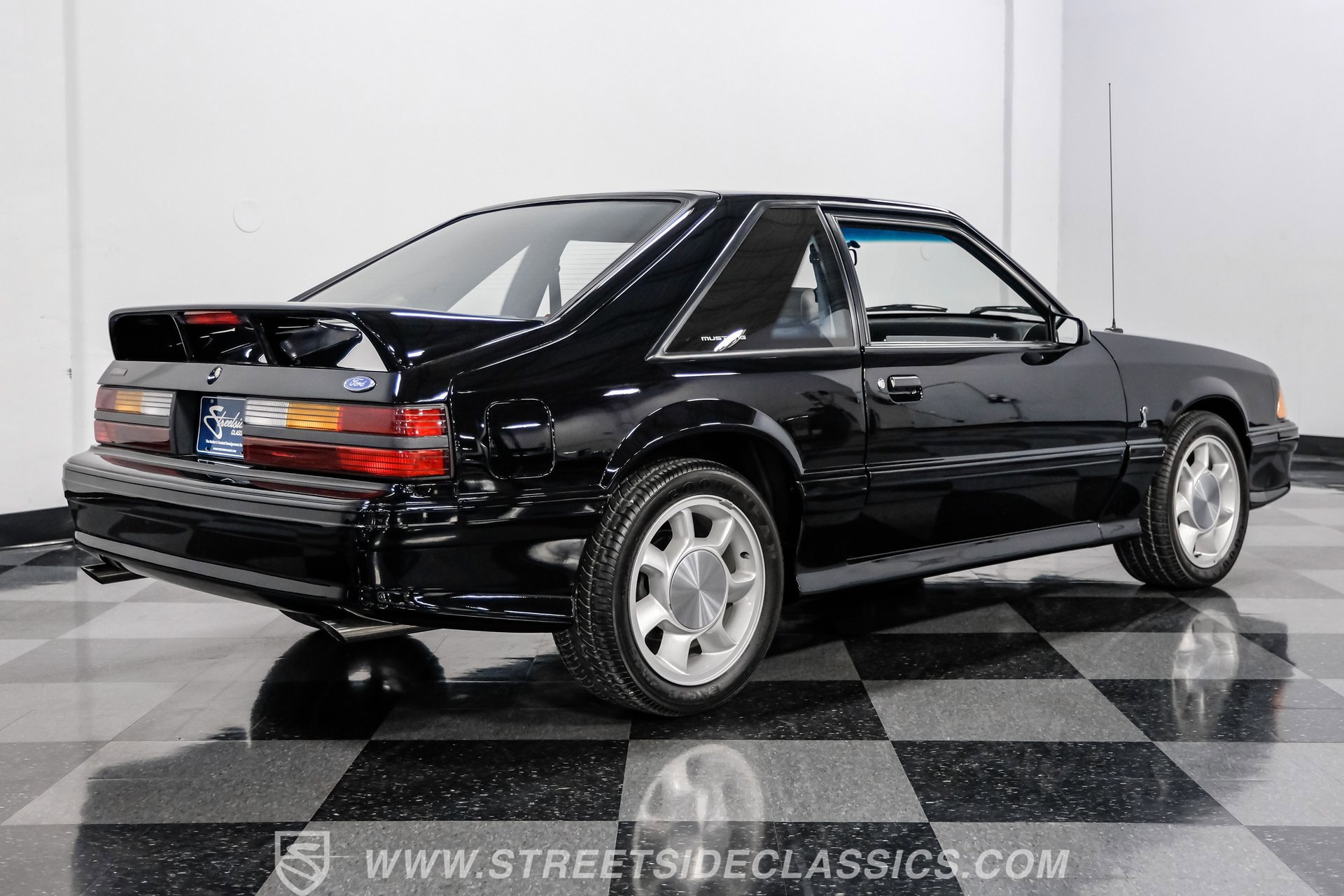 Used 1993 Ford Mustang Cobra image 11
