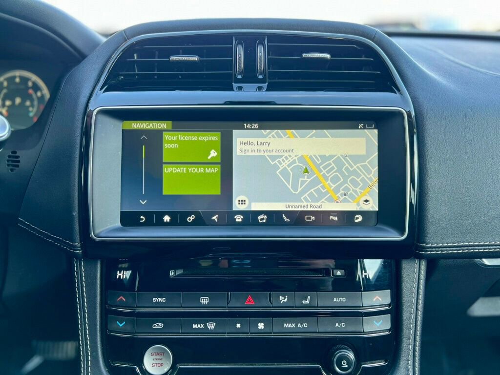 Used 2017 Jaguar F-PACE S image 28