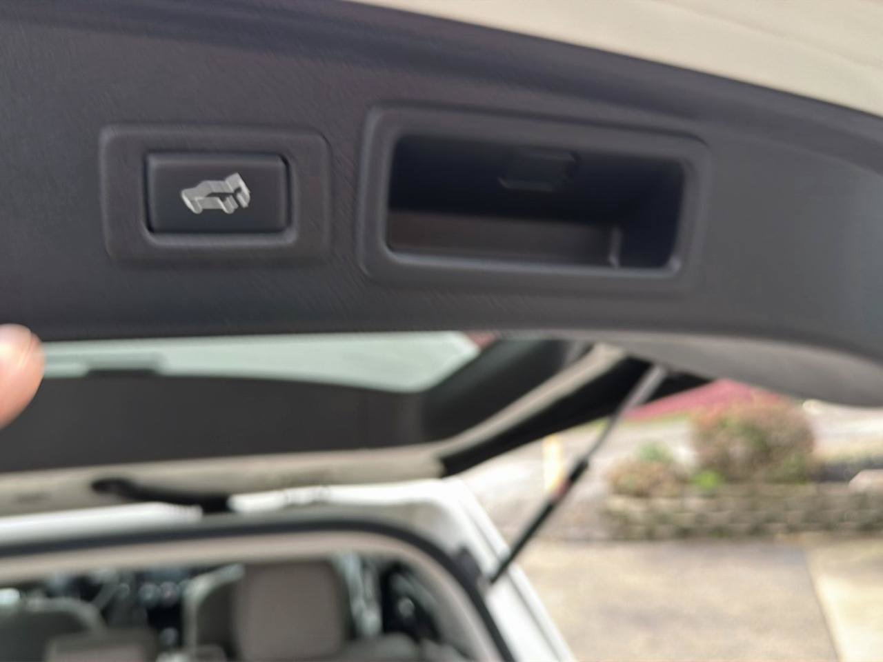 Used 2016 Subaru Forester 2.5i Touring AWD/4WD image 30