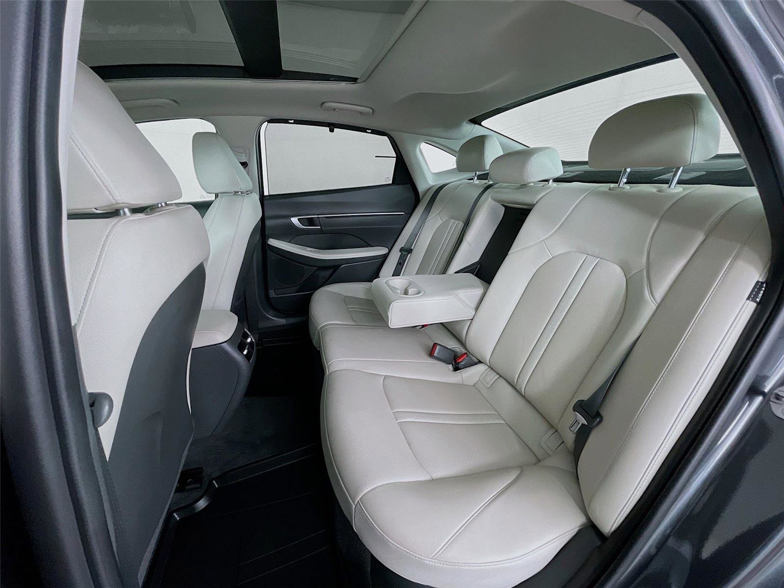 Used 2025 Hyundai Sonata Limited image 29