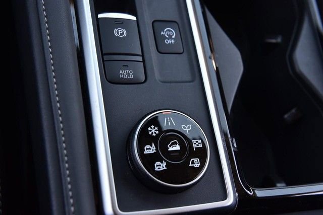 Certified 2025 Nissan Pathfinder SL w/ SL Premium Package image 21