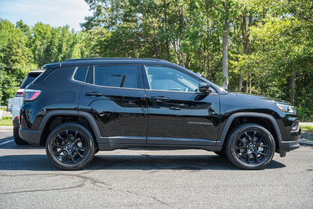New 2026 Jeep Compass Latitude AWD/4WD image 4