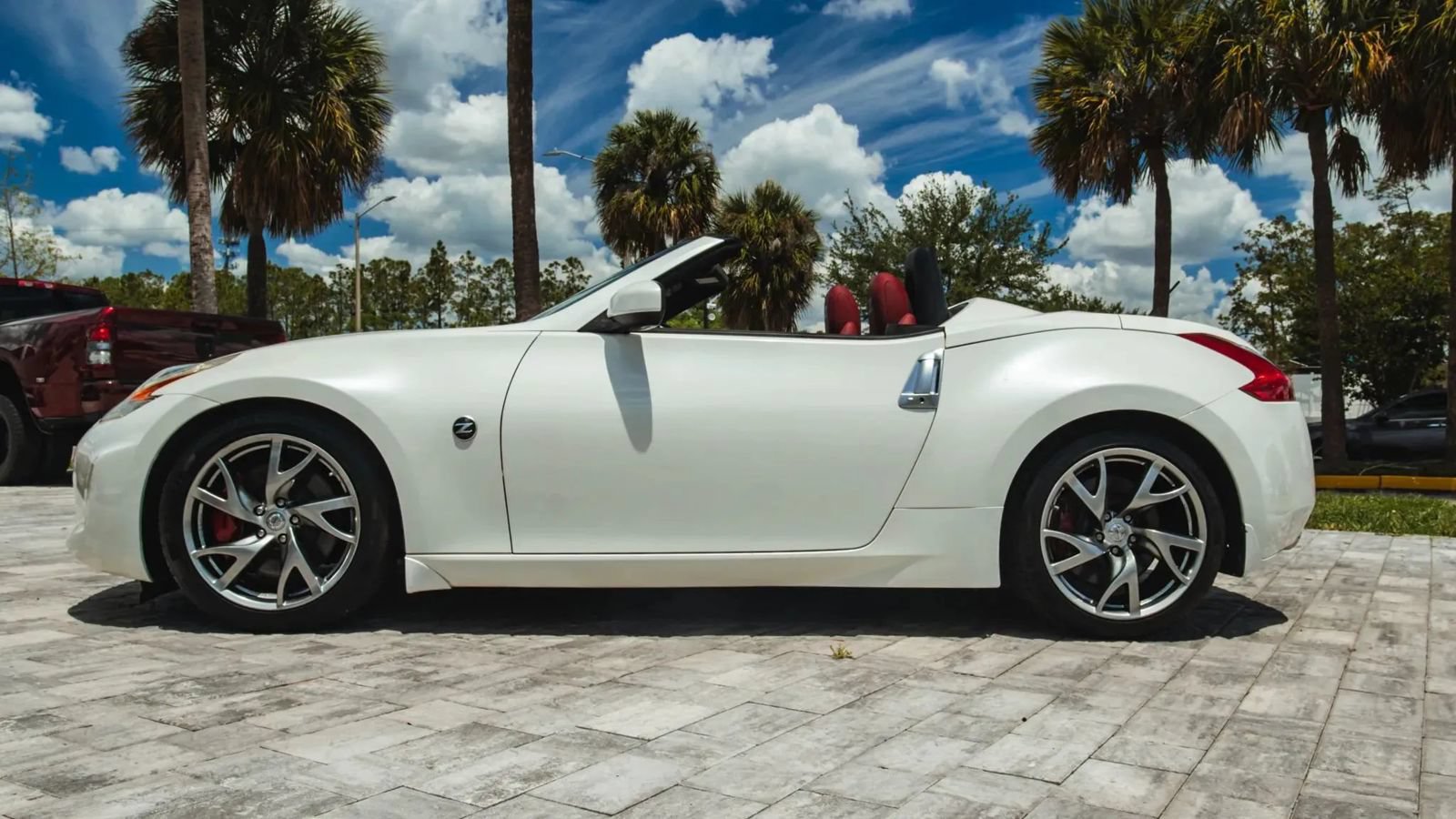 Used 2013 Nissan 370Z Touring w/ Sport Pkg RWD image 8