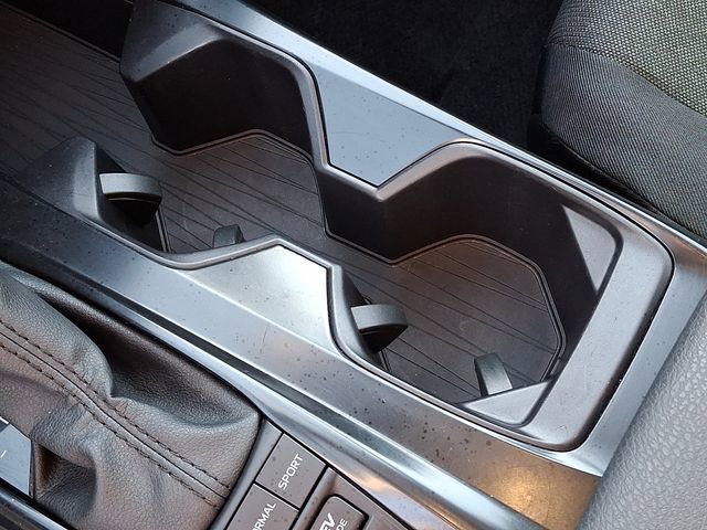 Used 2025 Toyota Camry LE image 28