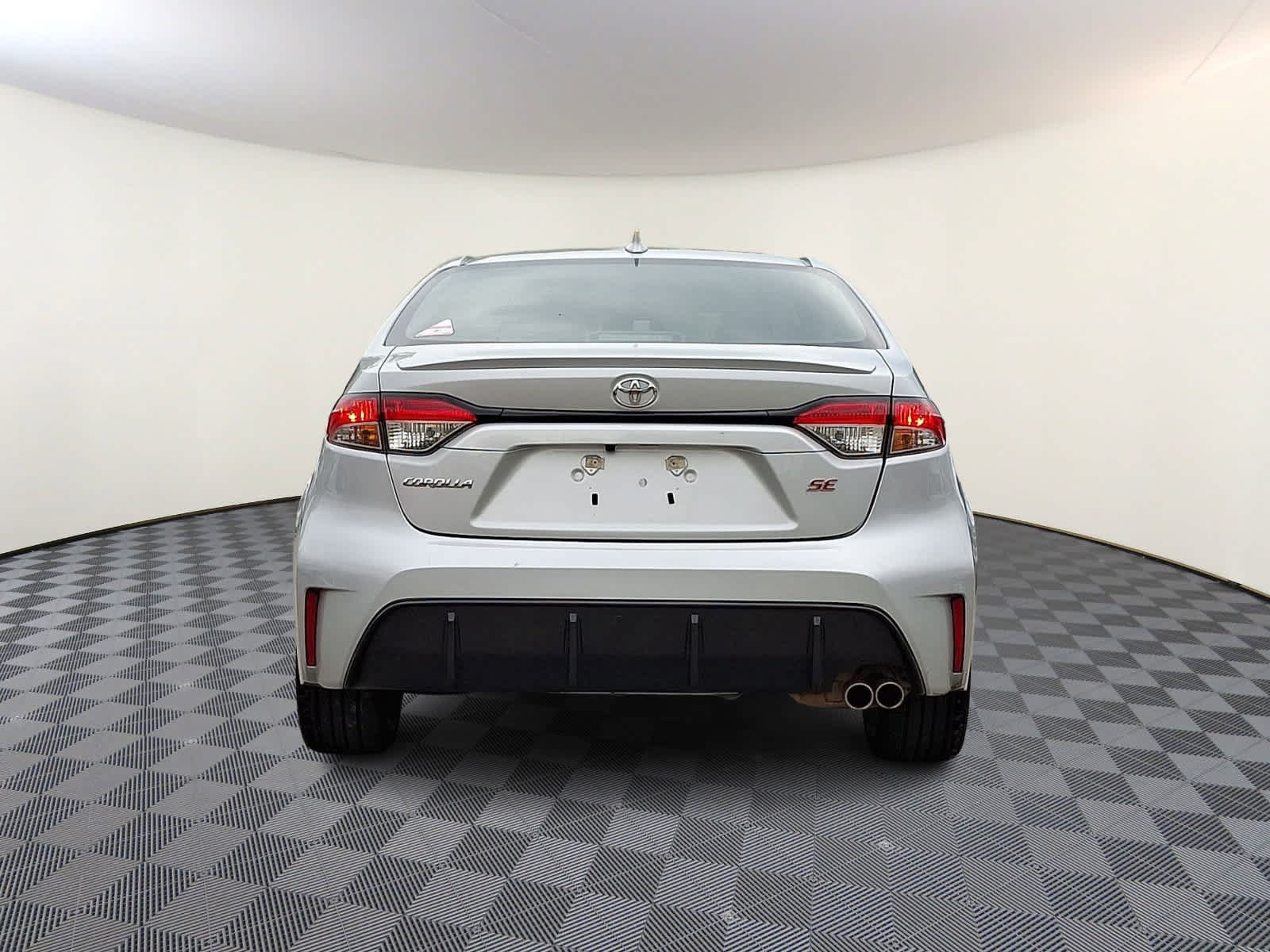 Used 2024 Toyota Corolla SE w/ SE Premium Package FWD image 6