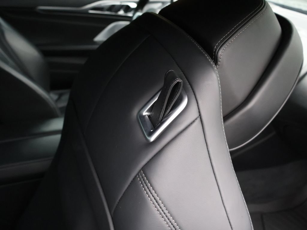Used 2022 BMW M850i xDrive Coupe AWD/4WD image 31