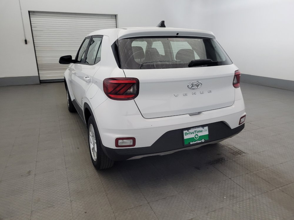 Used 2021 Hyundai Venue SE FWD image 6