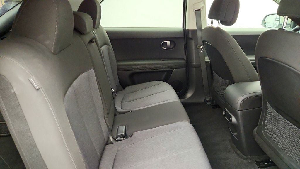 Used 2025 Hyundai Ioniq 5 SE RWD image 19
