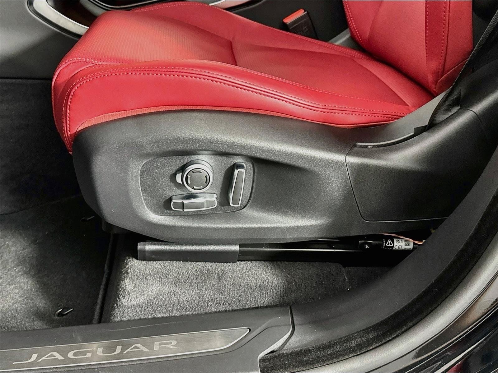 New 2026 Jaguar F-PACE R-Dynamic S AWD/4WD image 22