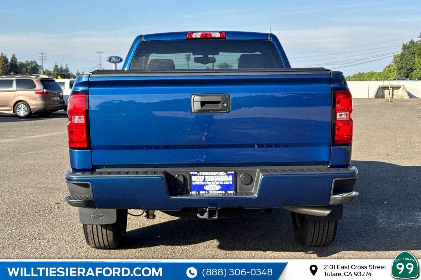 Used 2018 Chevrolet Silverado 1500 LT w/ LT Convenience Package AWD/4WD image 6