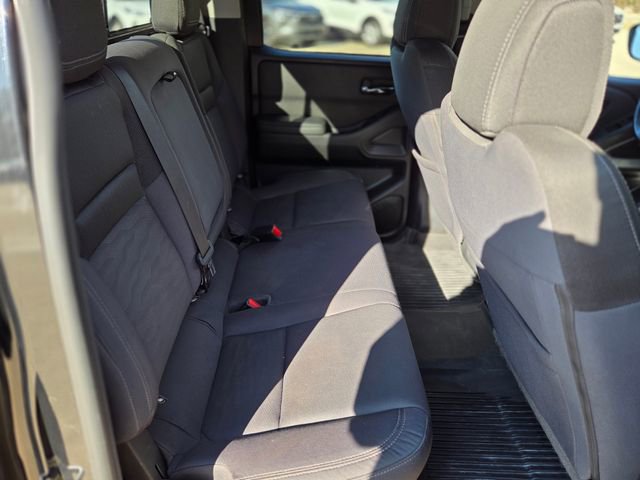 Used 2022 Nissan Frontier SV image 18