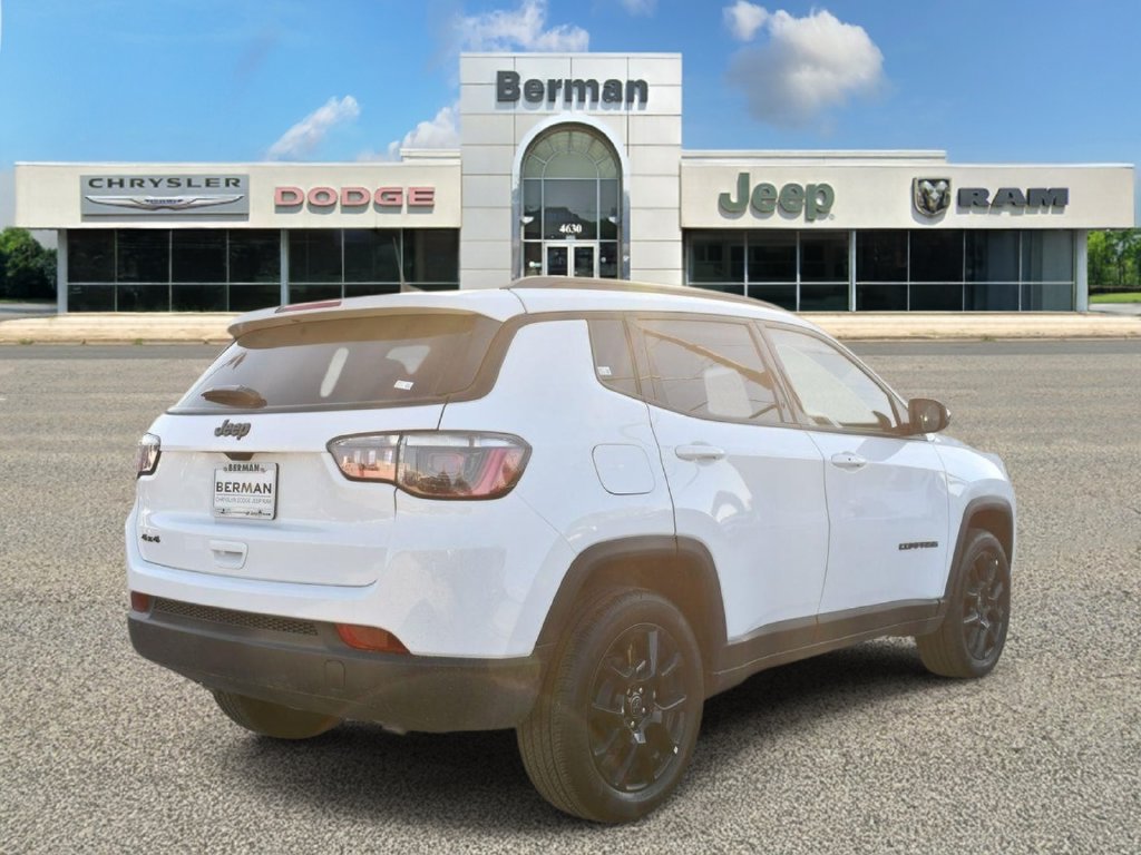 Certified 2026 Jeep Compass Latitude AWD/4WD image 8