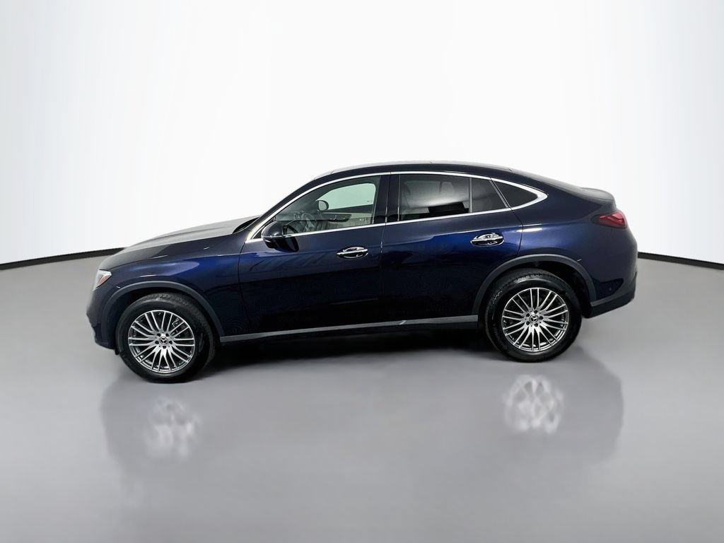Used 2024 Mercedes-Benz GLC 300 4MATIC image 4