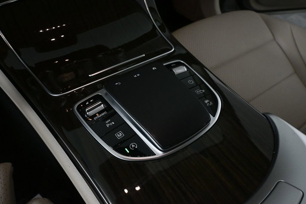 Certified 2022 Mercedes-Benz GLC 300 w/ Premium Package Lite image 15