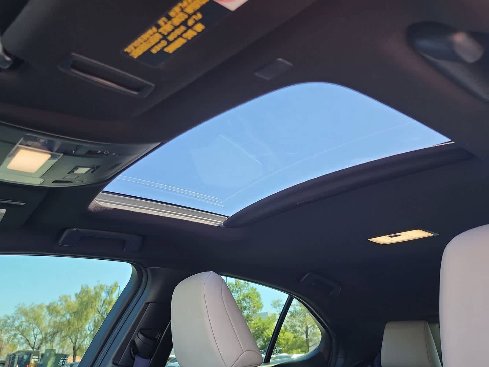 Used 2021 Lexus UX 250h w/ Premium Package AWD/4WD image 28