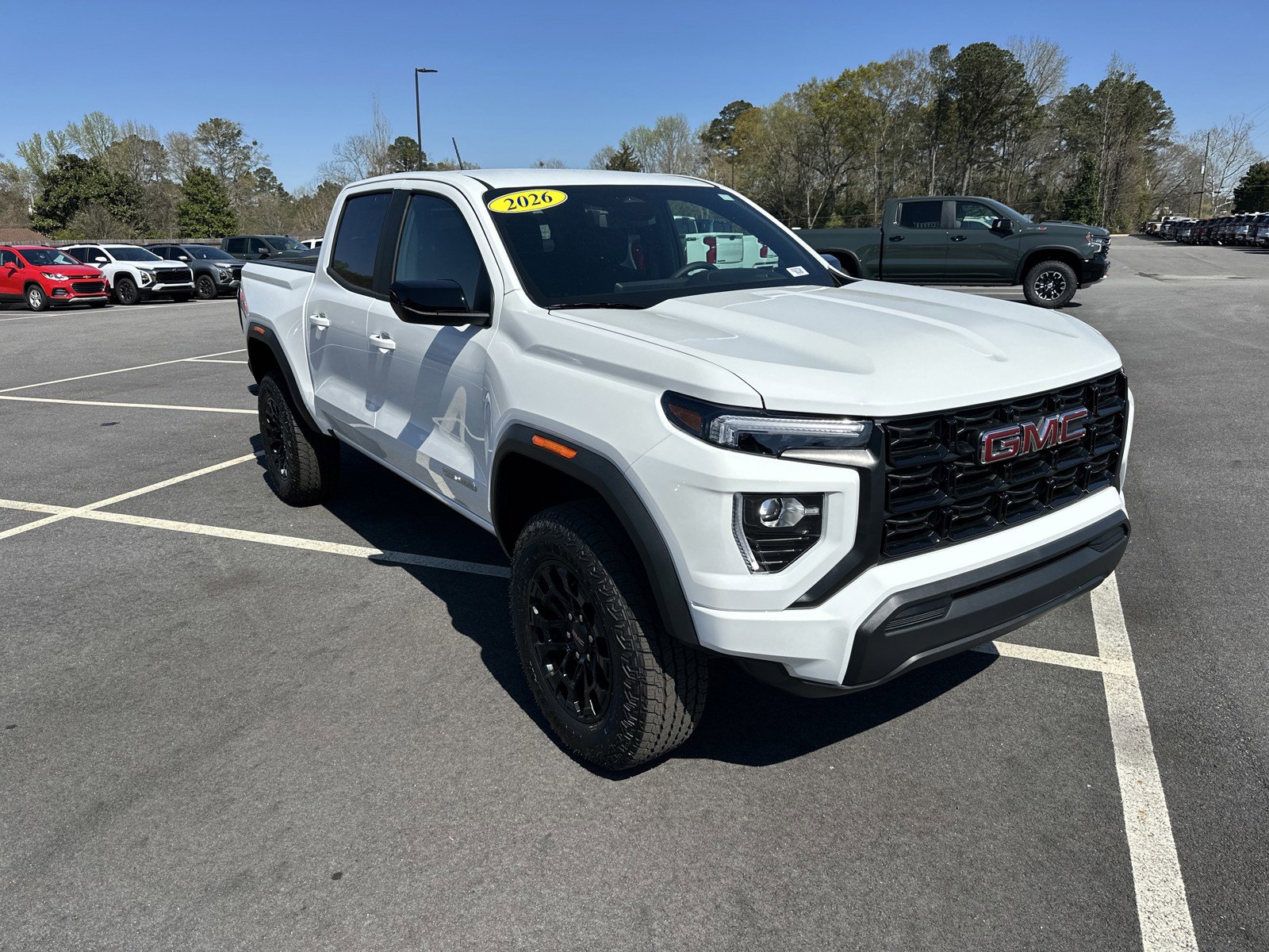 Used 2026 GMC Canyon Elevation image 3