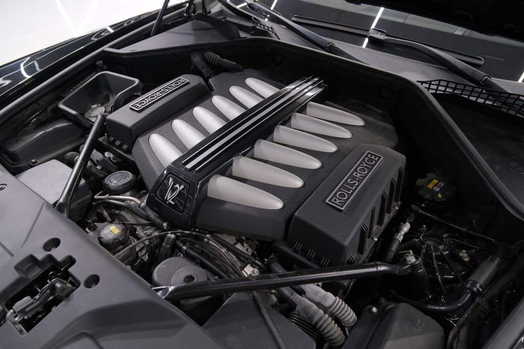 Used 2016 Rolls-Royce Dawn image 42