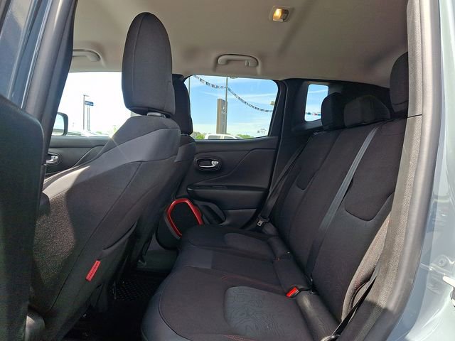 Used 2017 Jeep Renegade Trailhawk w/ Cold Weather Group II image 10