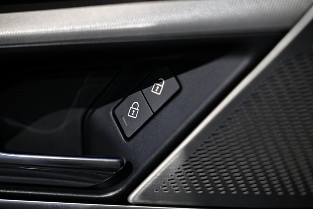 New 2026 Jaguar F-PACE R-Dynamic S image 13