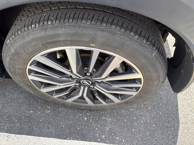 Used 2021 Nissan Kicks SV FWD image 6