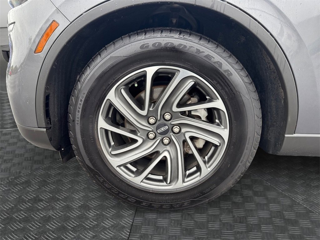 Used 2021 Lincoln Aviator 2WD w/ Elements Package image 14