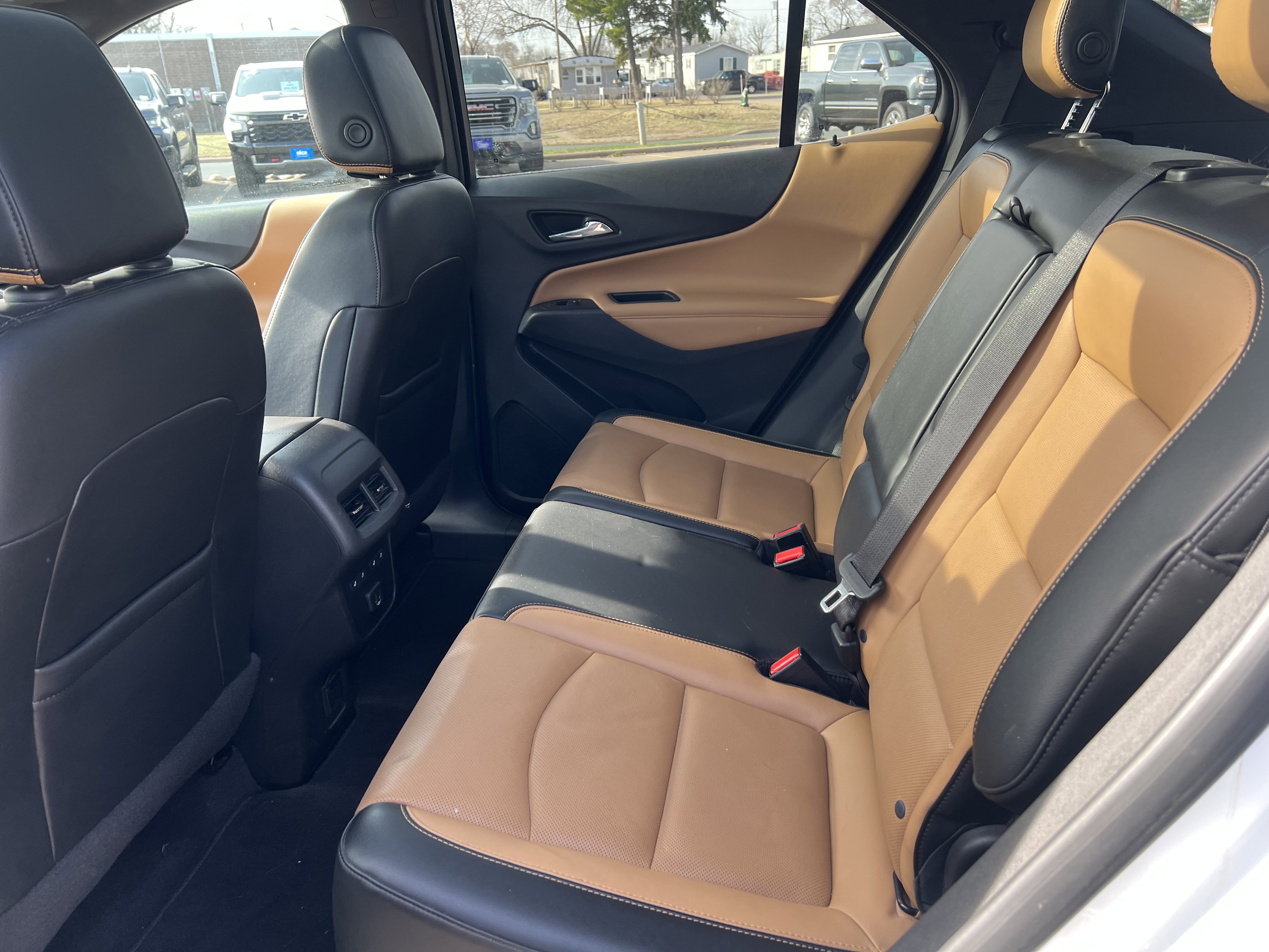 Used 2020 Chevrolet Equinox Premier image 13