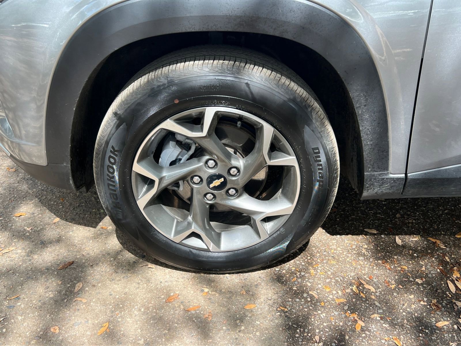 Used 2025 Chevrolet Trax LT w/ LT Convenience Package image 25