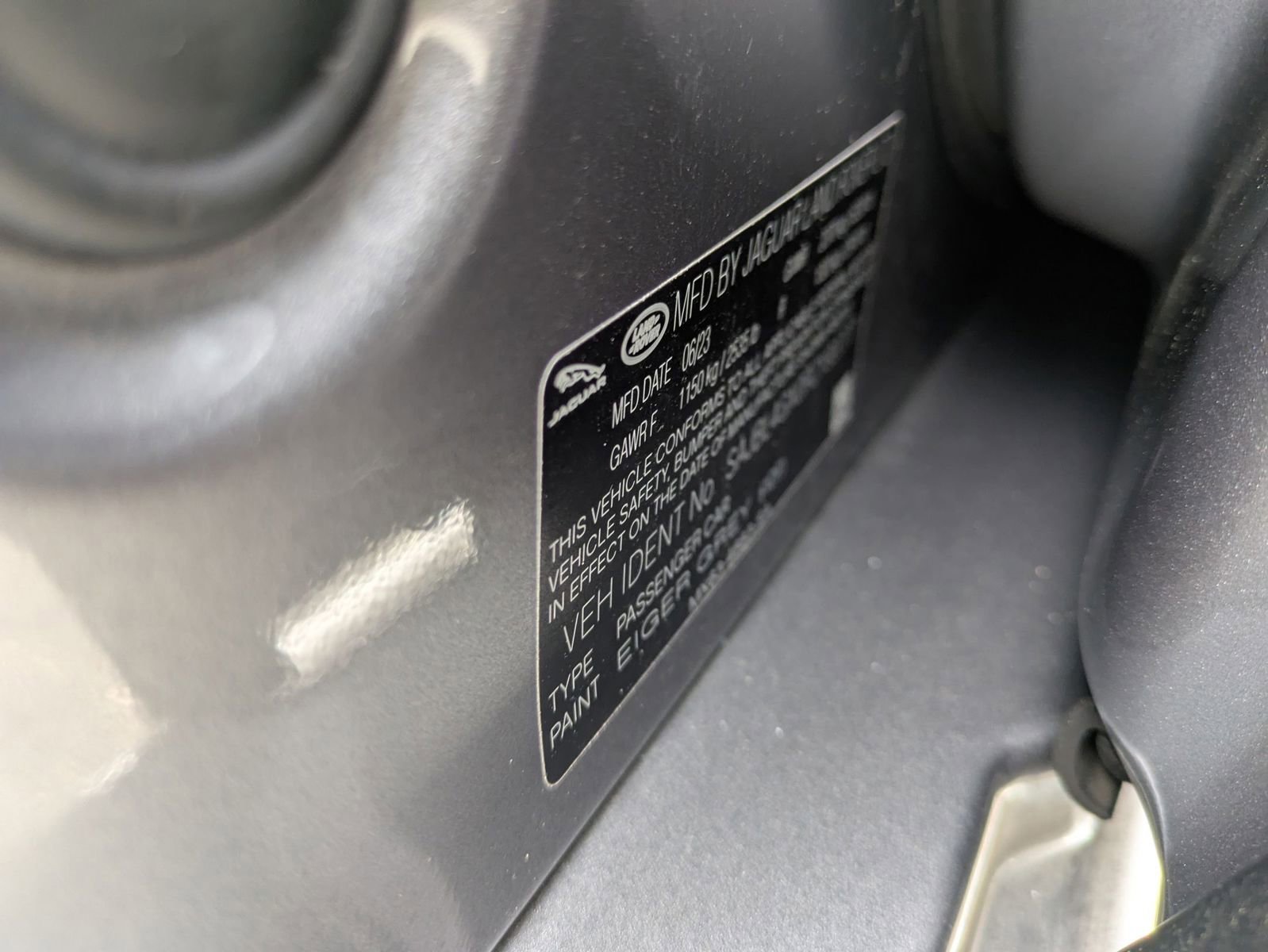 Used 2024 Jaguar XF R-Dynamic SE image 32