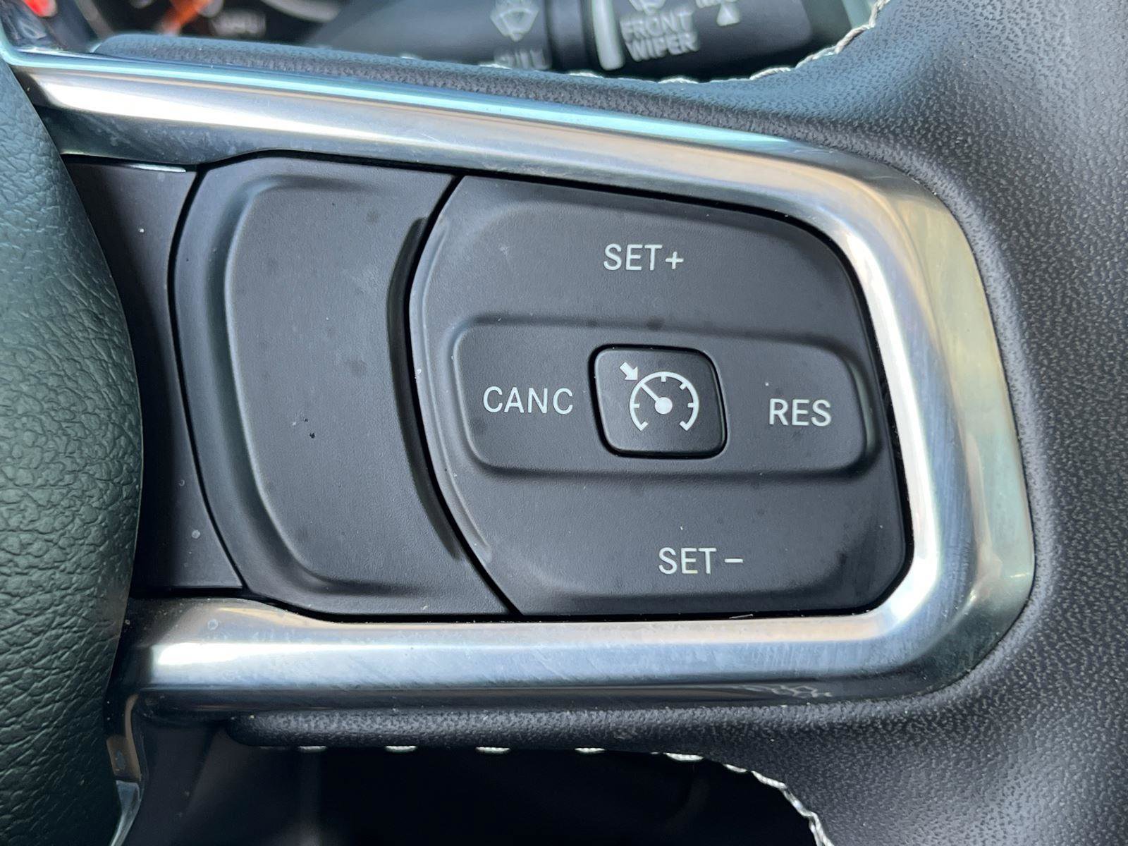 Used 2023 Jeep Gladiator Rubicon w/ LED Lighting Group AWD/4WD image 25