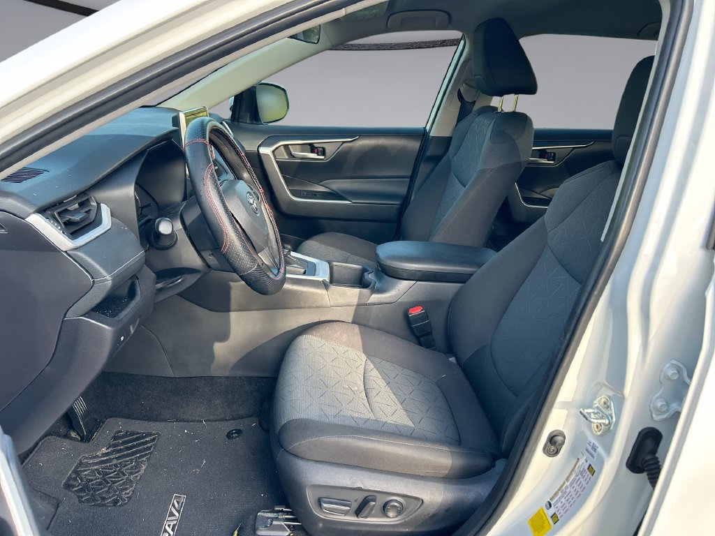 Certified 2025 Toyota RAV4 XLE FWD image 11