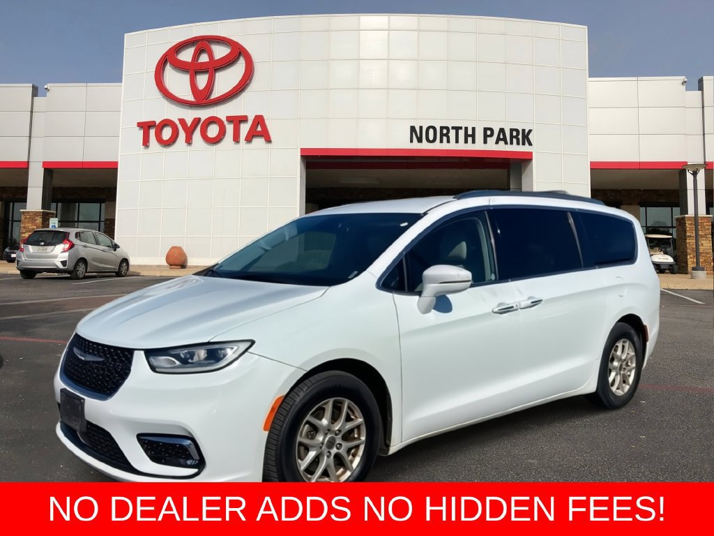 Used 2021 Chrysler Pacifica Touring-L FWD image 1