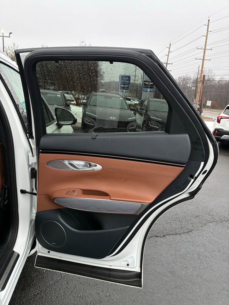 Used 2023 Genesis GV70 2.5T w/ Advanced Package image 50