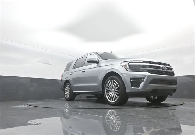 Used 2022 Ford Expedition Limited image 22