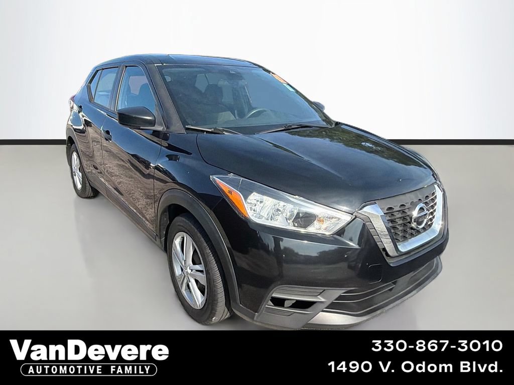 Used 2020 Nissan Kicks S FWD image 1