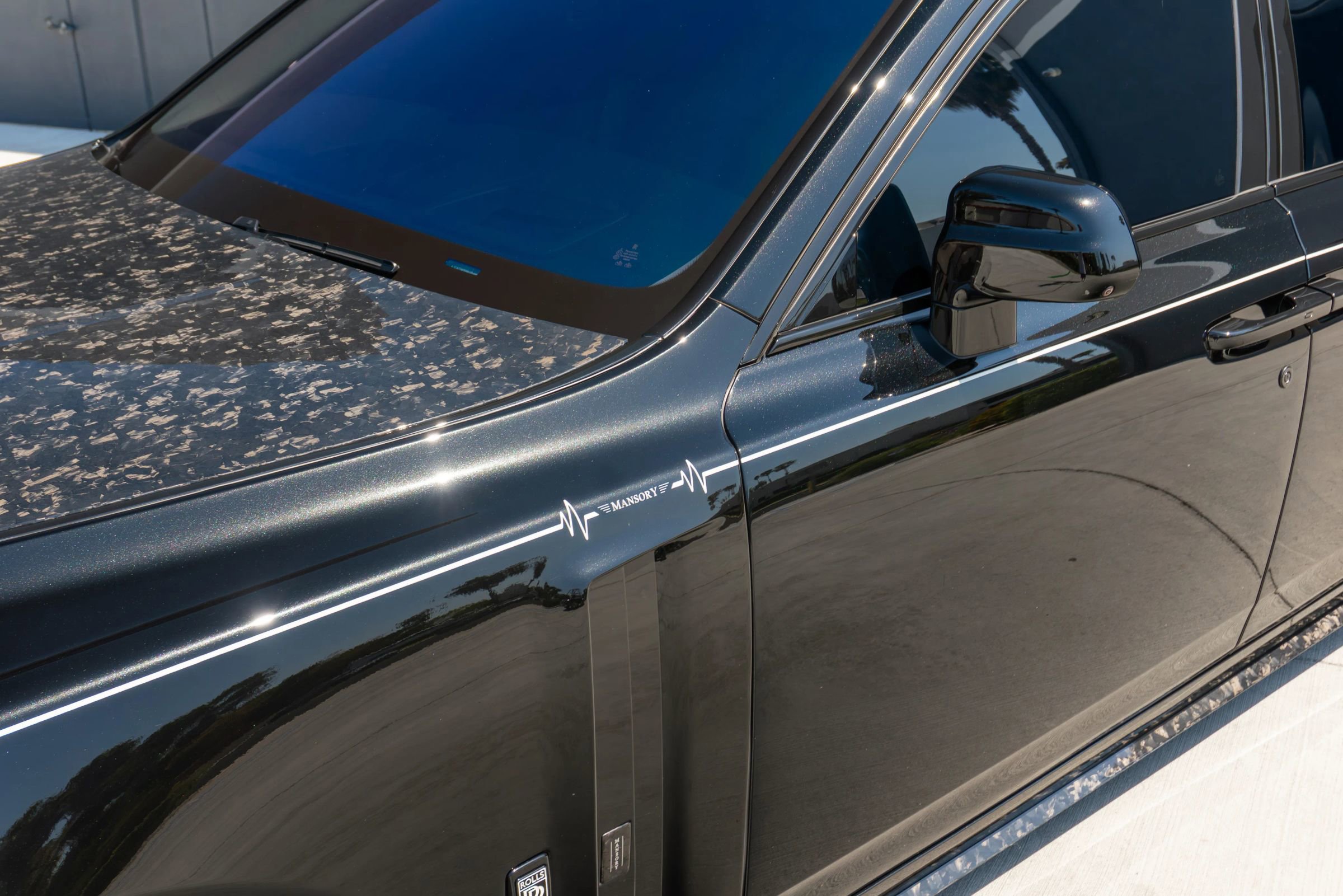 Used 2024 Rolls-Royce Phantom Sedan w/ The Phantom Package RWD image 29