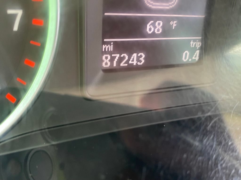 Used 2018 Volkswagen Tiguan Limited w/ Premium Package FWD image 5