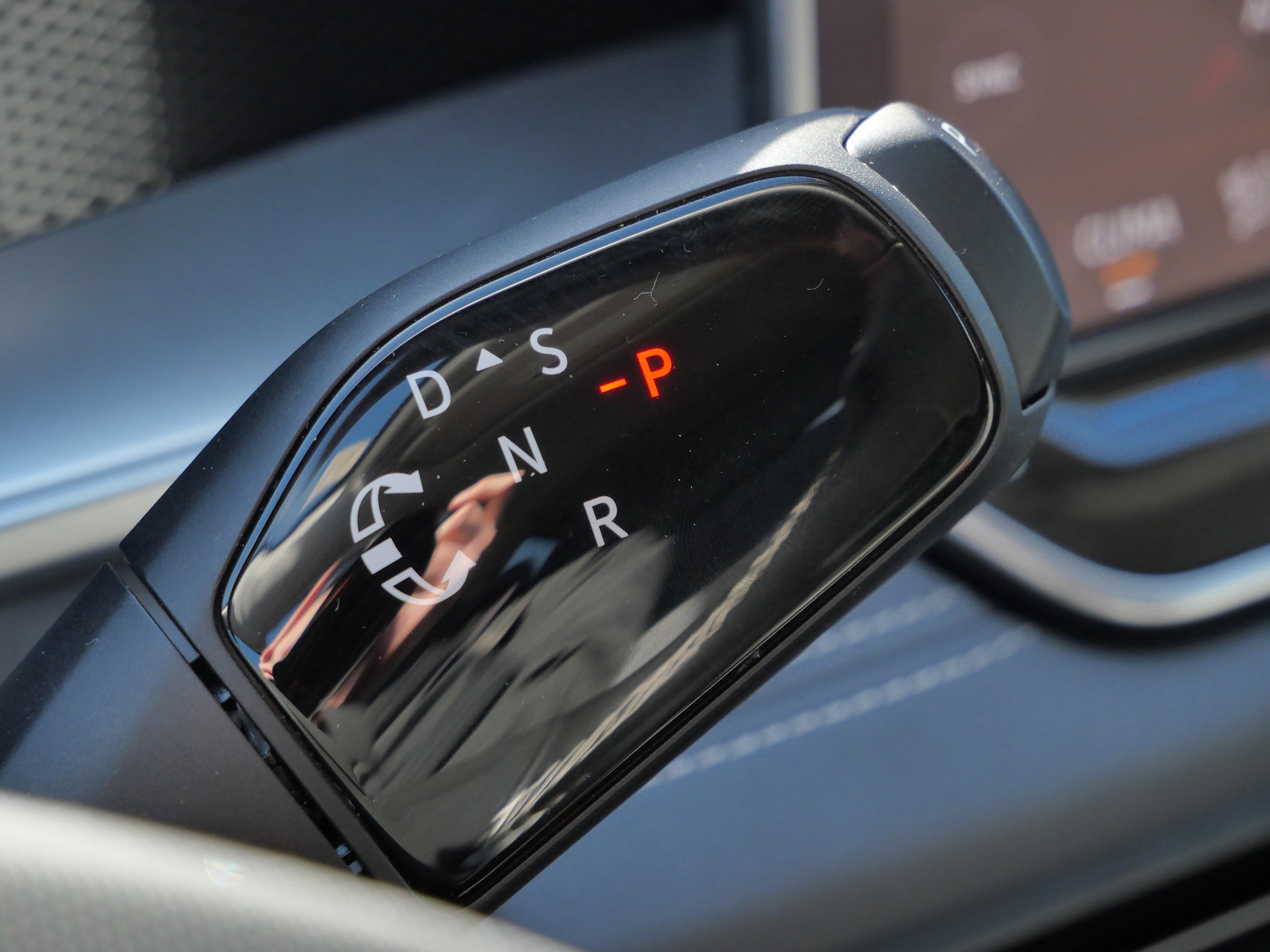 Certified 2025 Volkswagen Tiguan SE image 26