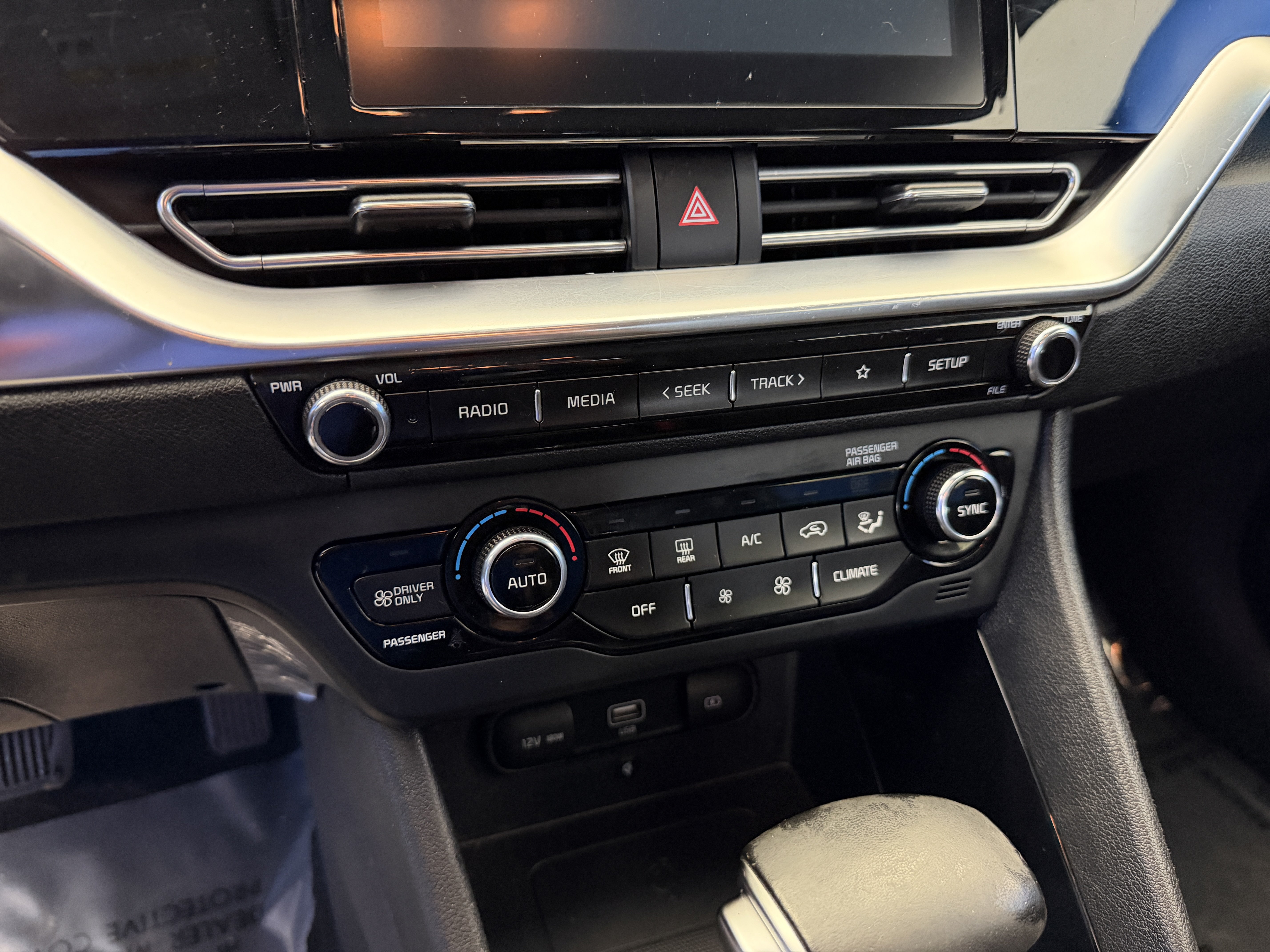 Used 2022 Kia Niro EX FWD image 23