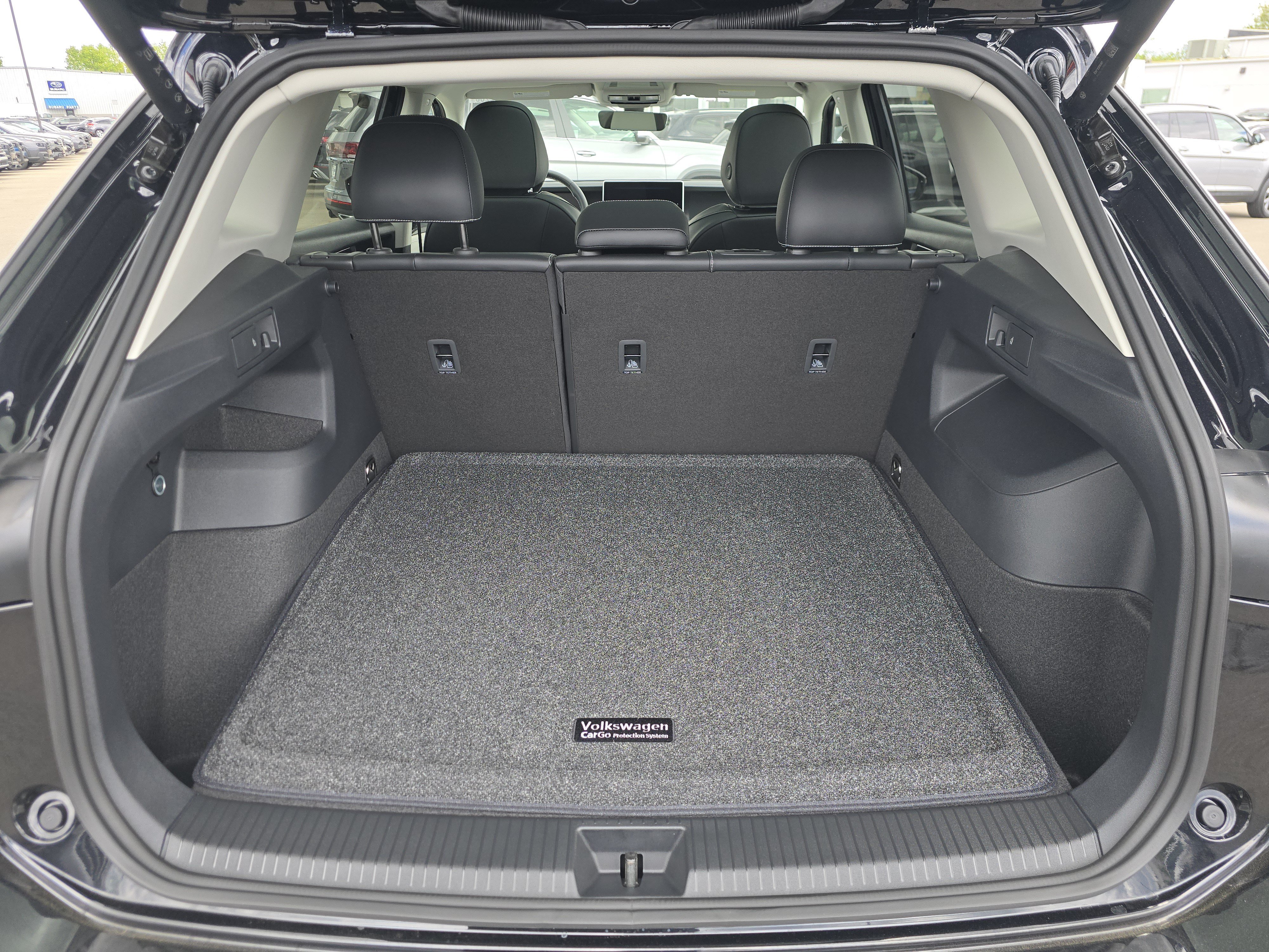 New 2026 Volkswagen Tiguan SE FWD image 14
