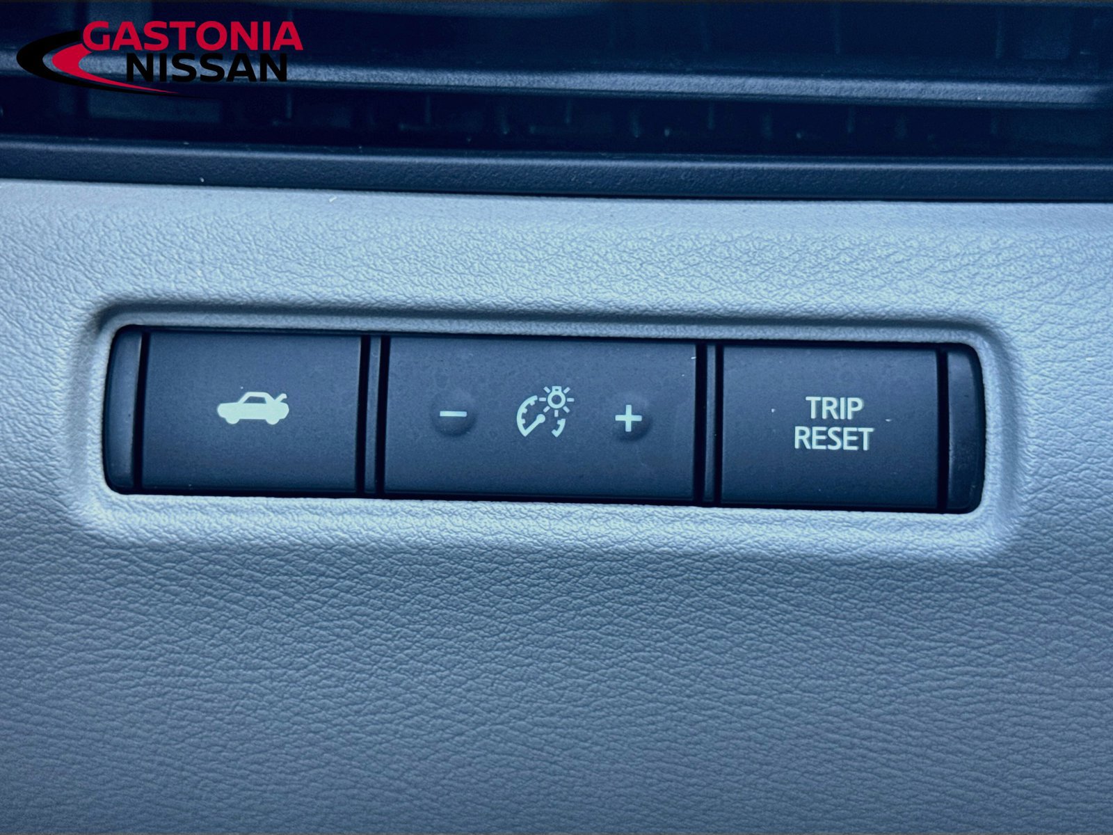 Used 2025 Nissan Altima 2.5 SV FWD image 13