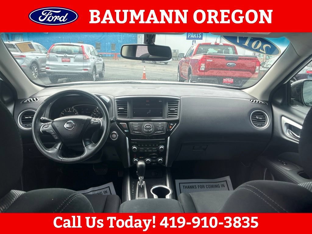 Used 2017 Nissan Pathfinder SV FWD image 15
