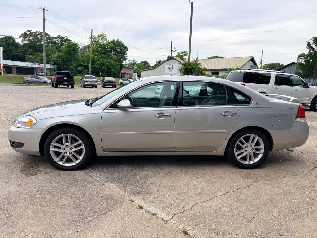 Used 2008 Chevrolet Impala LTZ FWD image 4