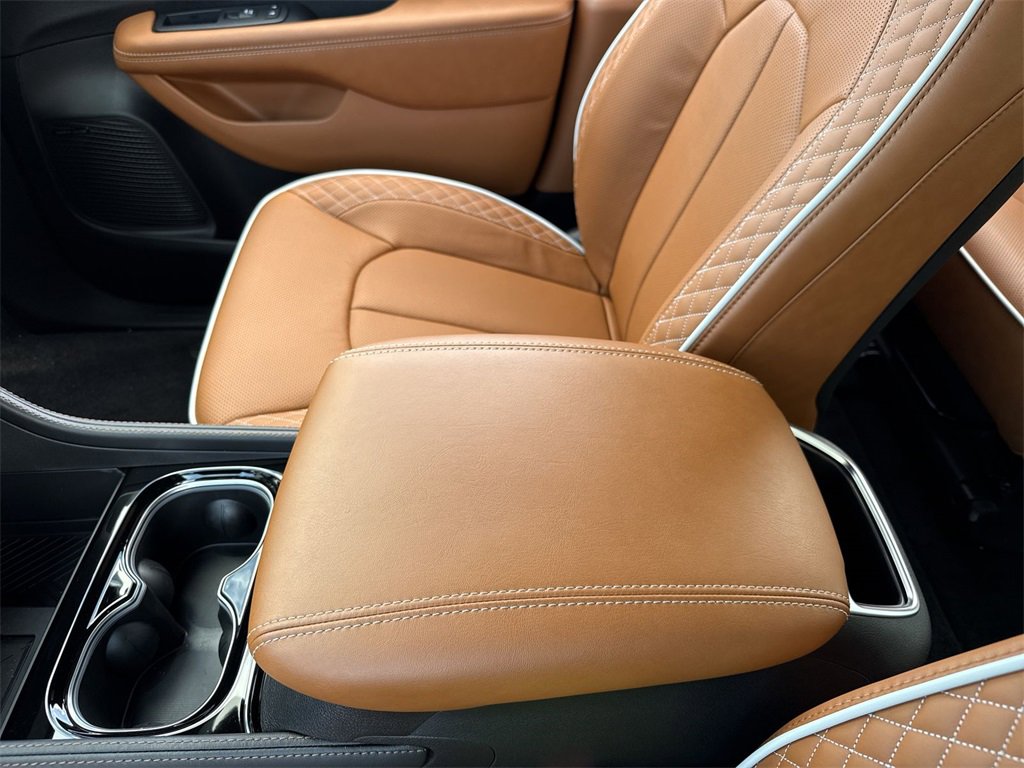 New 2026 Chrysler Pacifica Pinnacle image 21