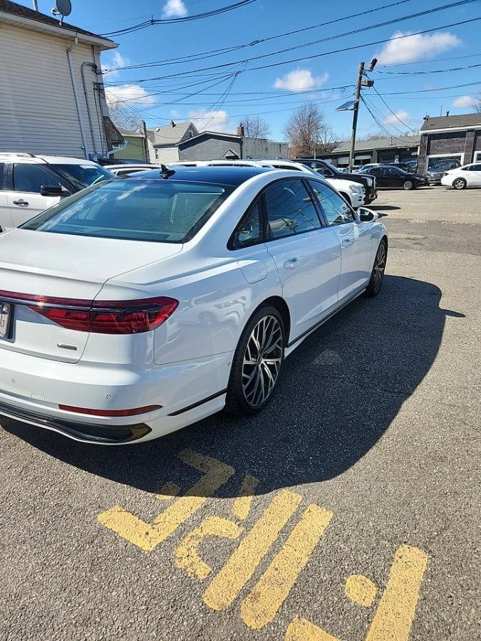 Used 2023 Audi A8 L 3.0T image 4