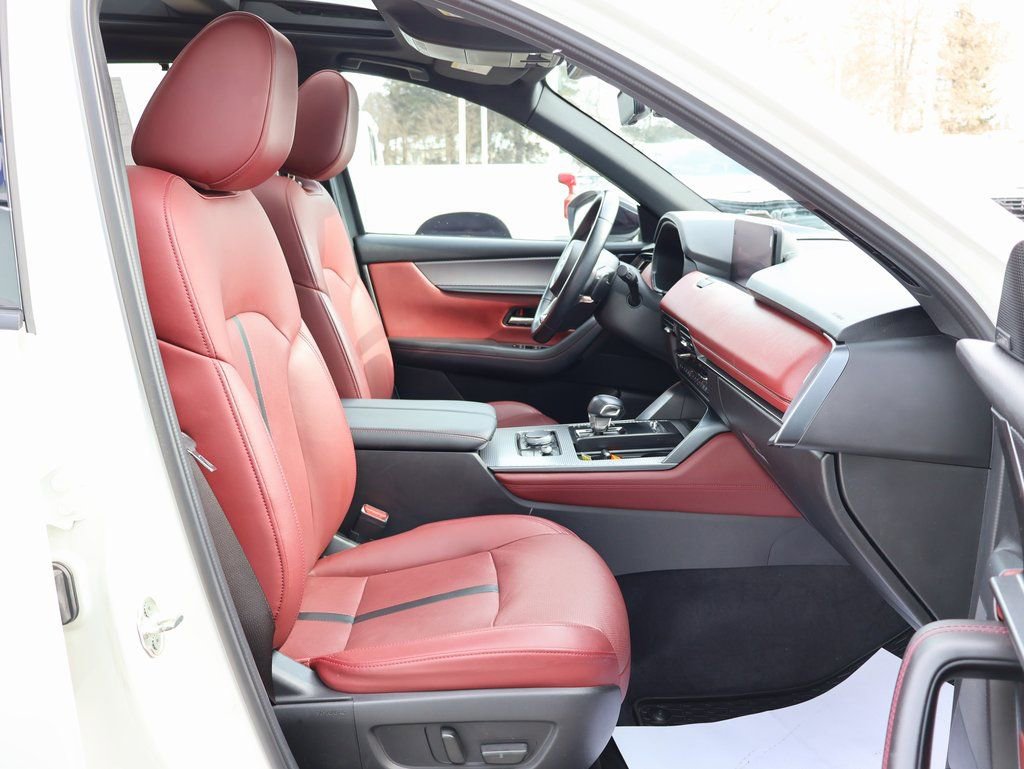 Used 2025 MAZDA CX-70 3.3 Turbo S w/ Premium Package image 35