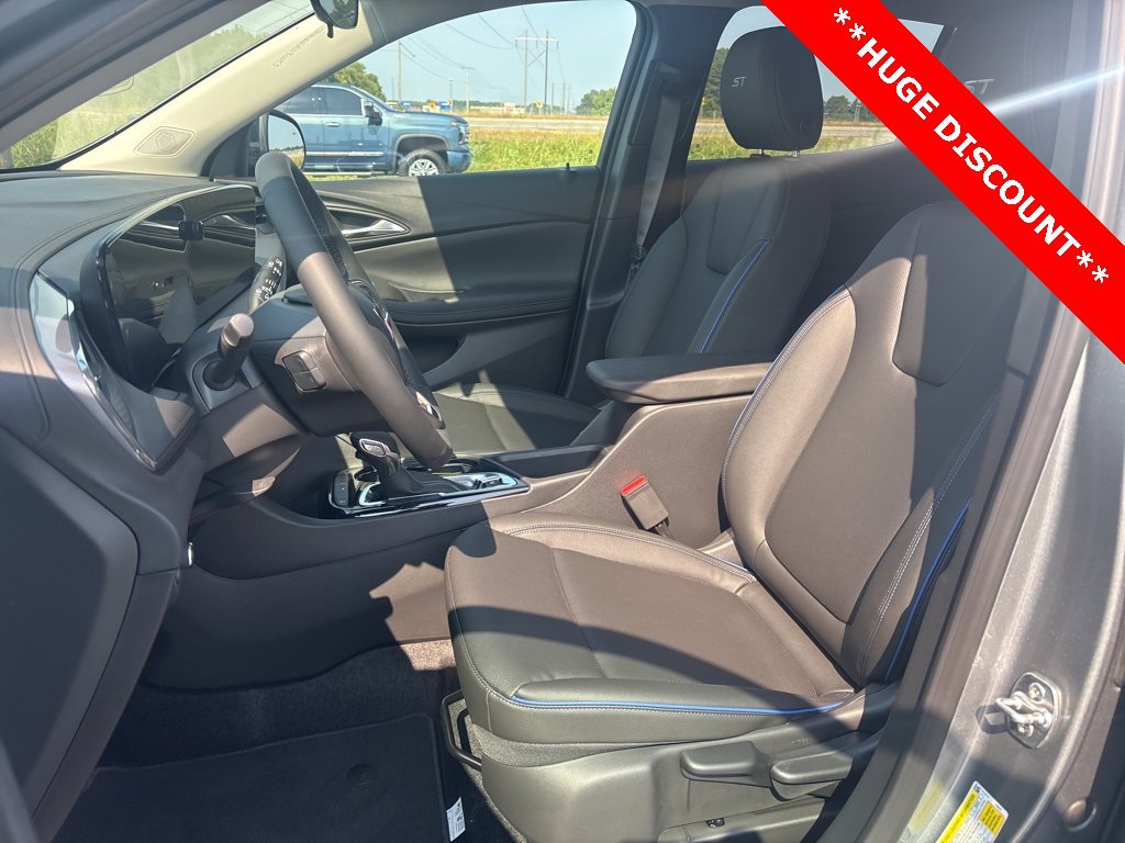 New 2026 Buick Encore GX Sport Touring w/ Black Roof Package image 15