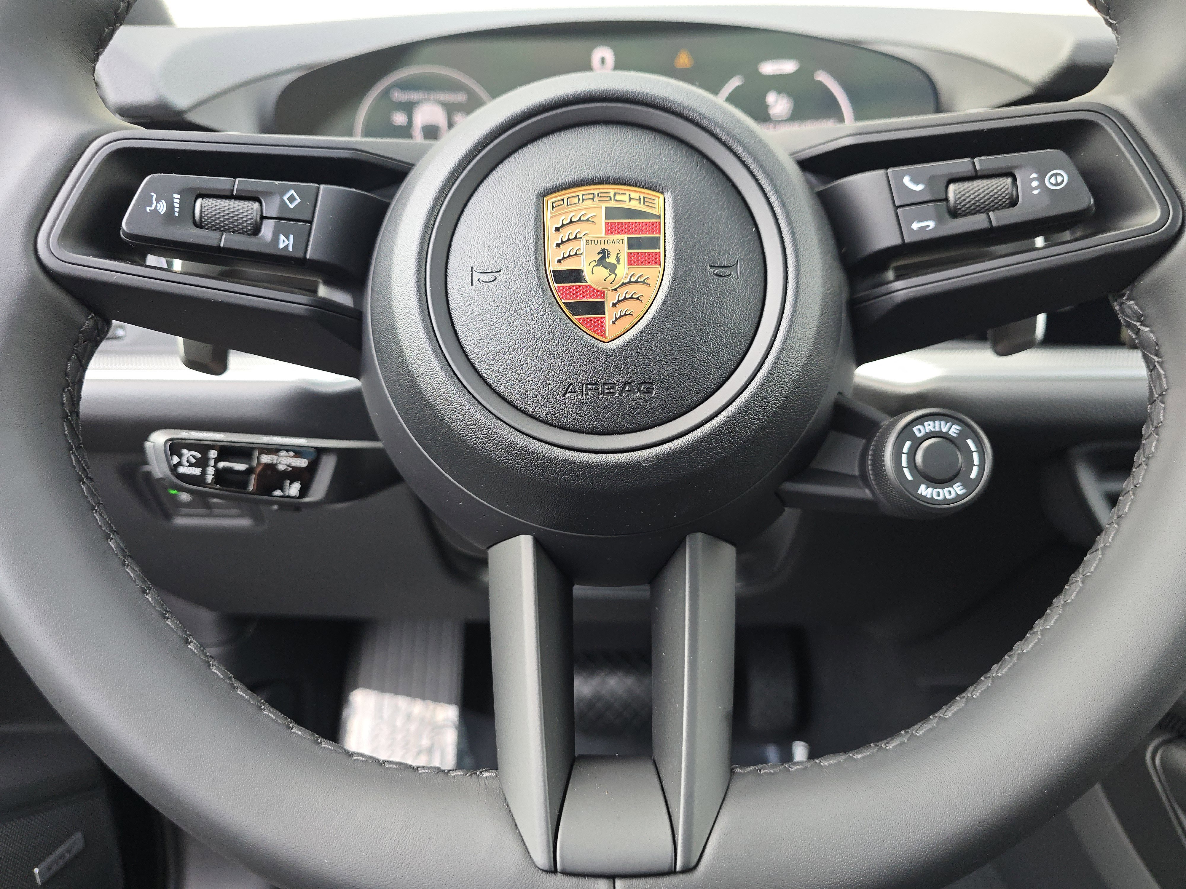 New 2026 Porsche Cayenne Coupe image 19