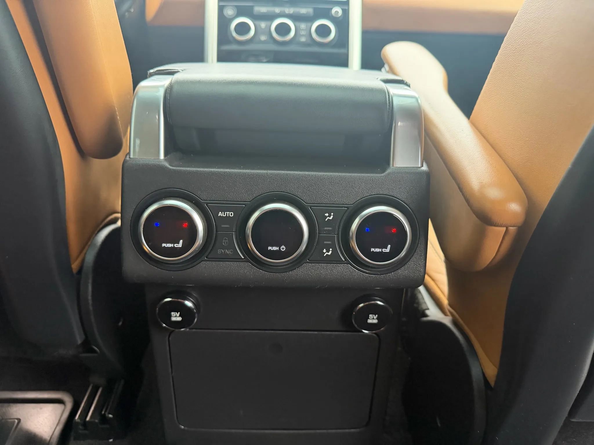 Used 2019 Land Rover Discovery HSE Luxury AWD/4WD image 18