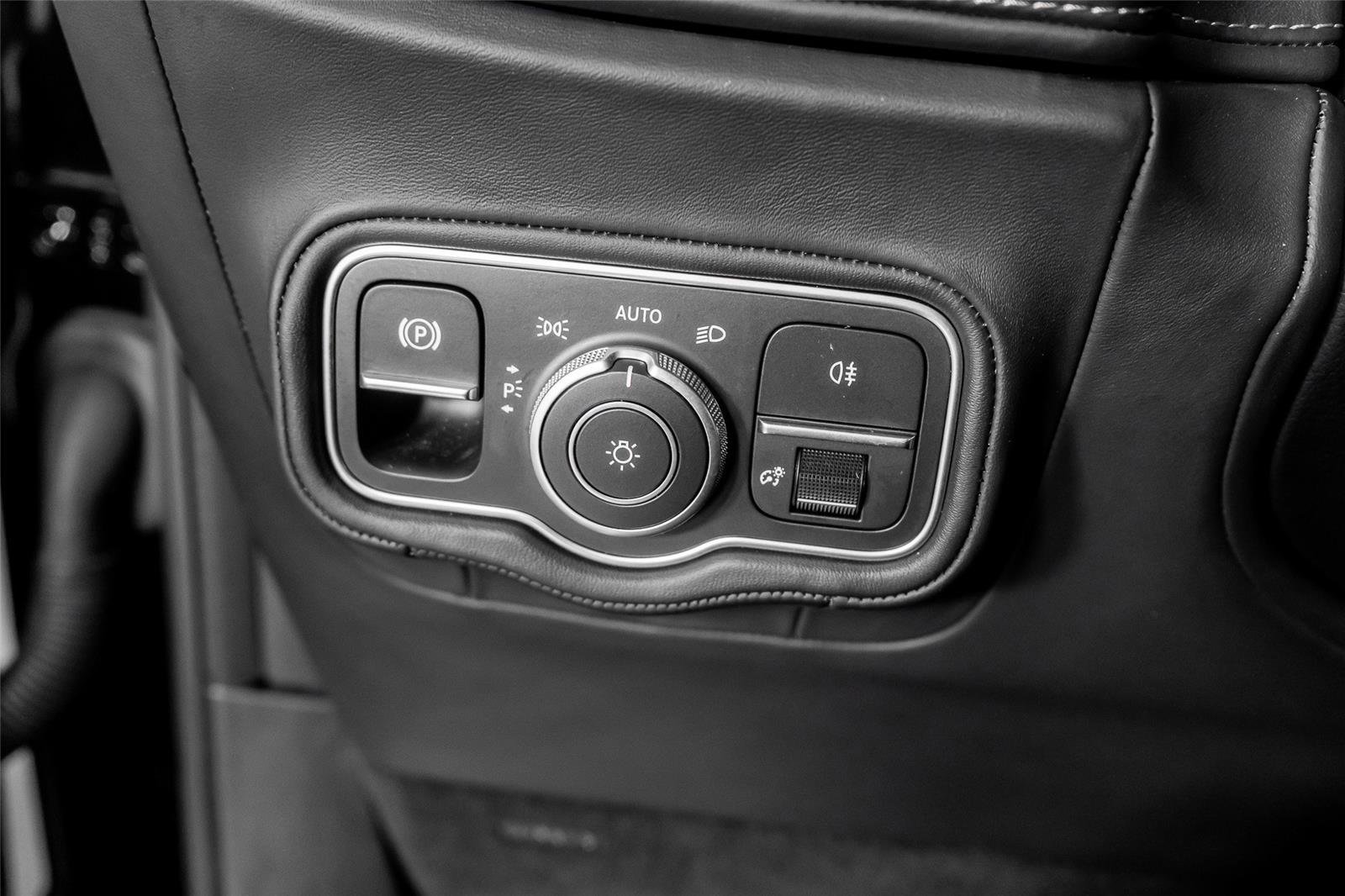 Used 2025 Mercedes-Benz G 63 AMG 4MATIC image 48