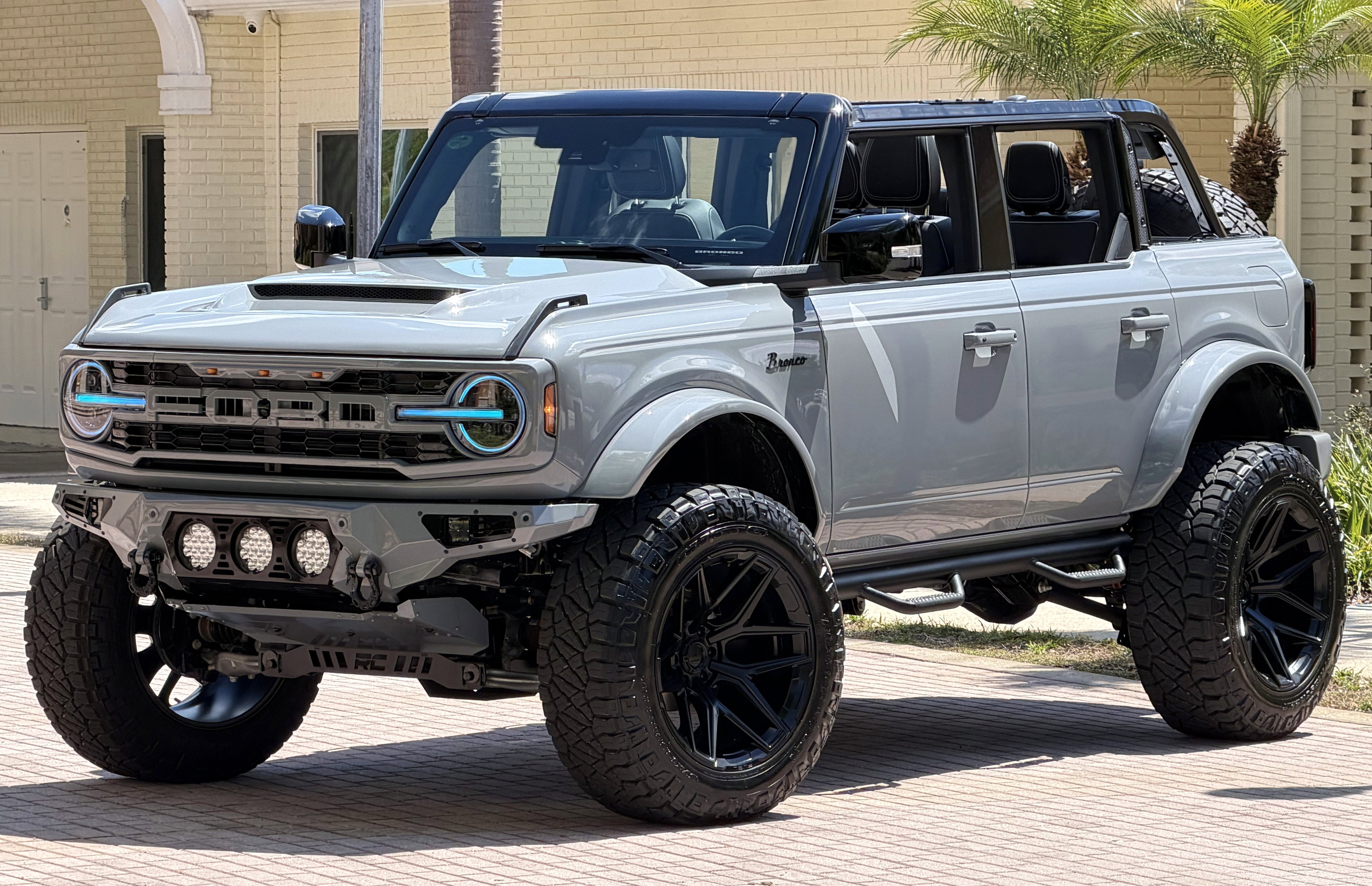 Used 2025 Ford Bronco Outer Banks AWD/4WD image 41